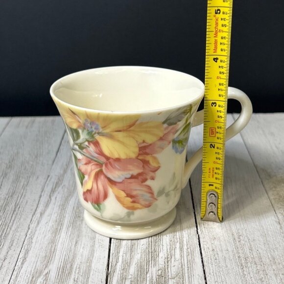 Mikasa Fine Ivory English Tapestry Teacups L9604 Japan - Set Of 3 - Picture 6 of 7